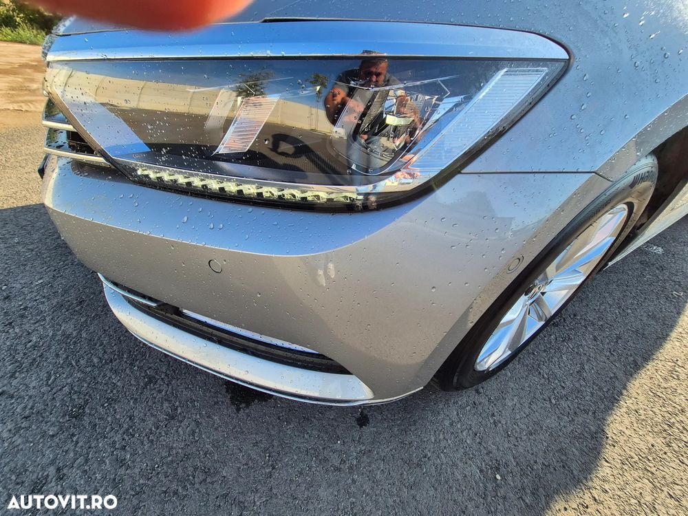 Volkswagen Passat Variant 2.0 TDI Highline - 15