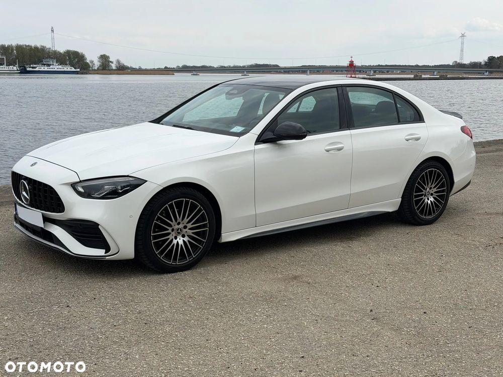 Mercedes-Benz Klasa C 180 9G-TRONIC AMG Line - 4