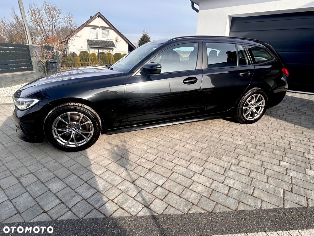 BMW Seria 3 320i Sport Line - 1