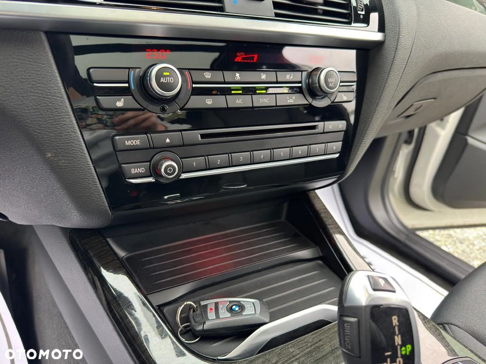 BMW X3 xDrive28i - 32