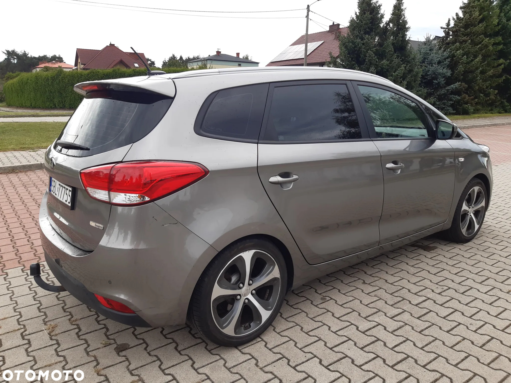 Kia Carens 1.7 CRDi 115 Dream Team Edition - 5