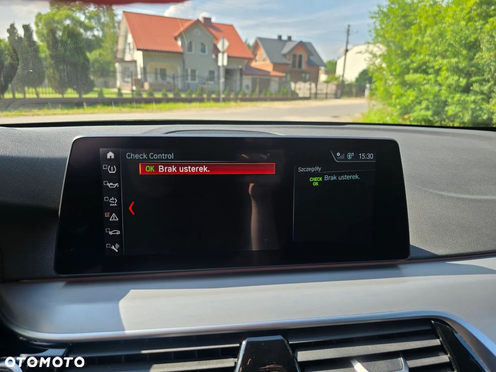 BMW Seria 5 520d Sport Line - 10