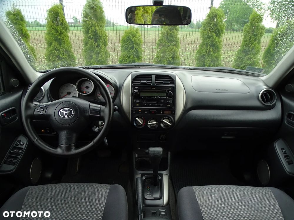 Toyota RAV4 - 25
