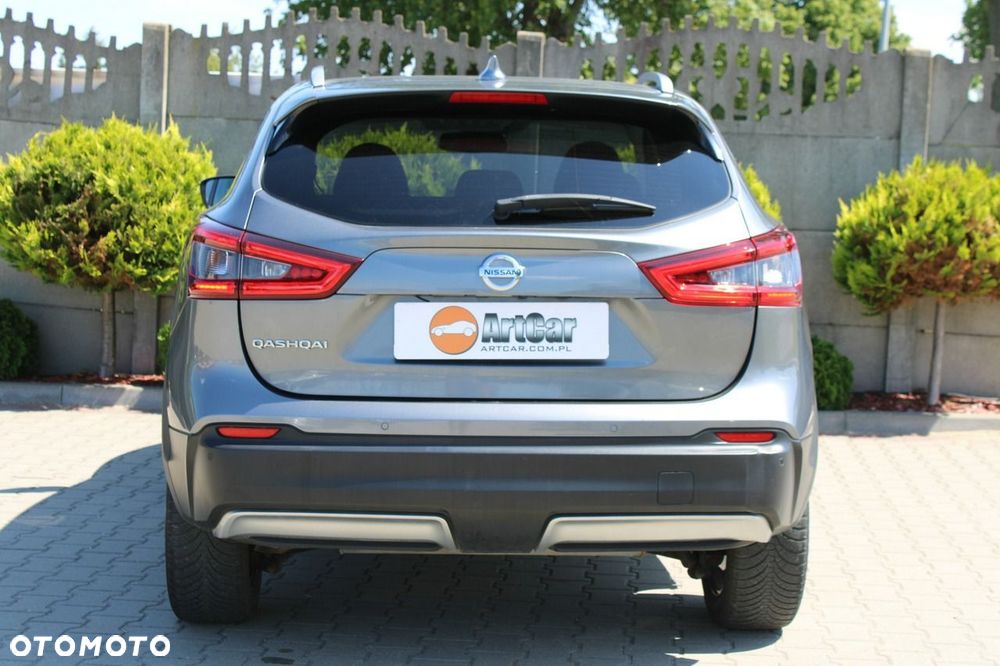 Nissan Qashqai 1.3 DIG-T N-Connecta EU6d - 17