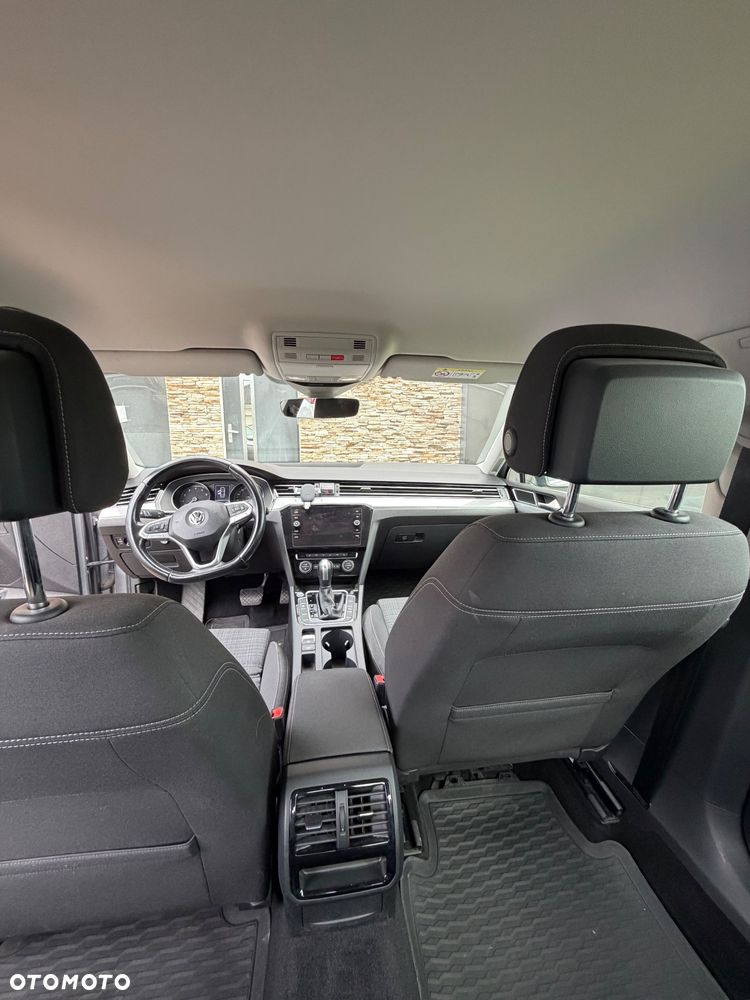 Volkswagen Passat - 28