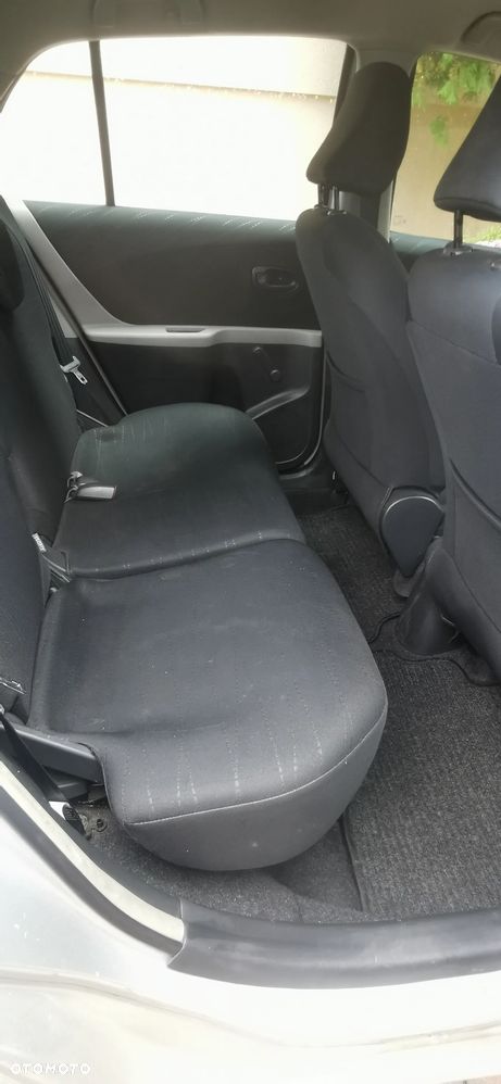 Toyota Yaris - 9