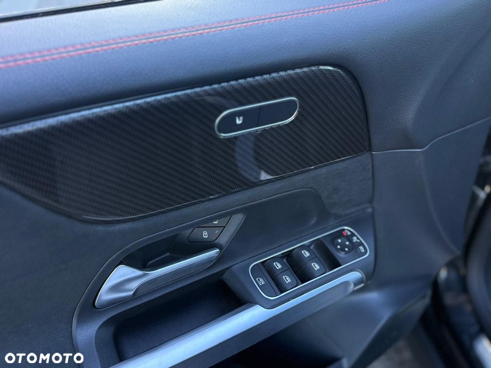 Mercedes-Benz GLB AMG 35 mHEV 4-Matic 8G-DCT - 13