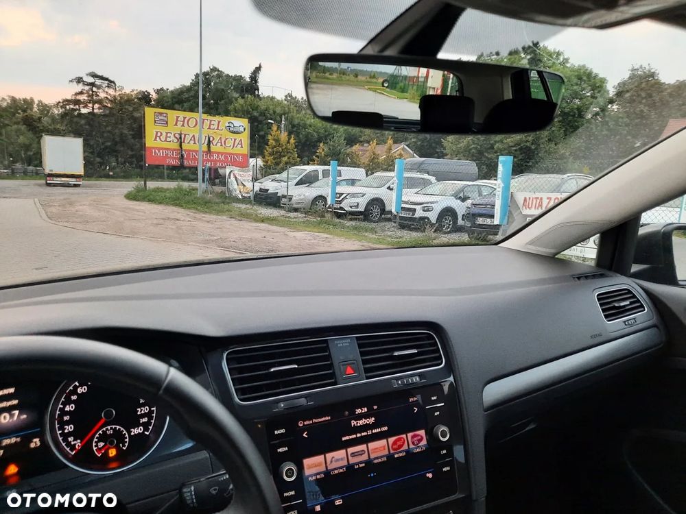 Volkswagen Golf 1.4 TSI BMT Comfortline - 30