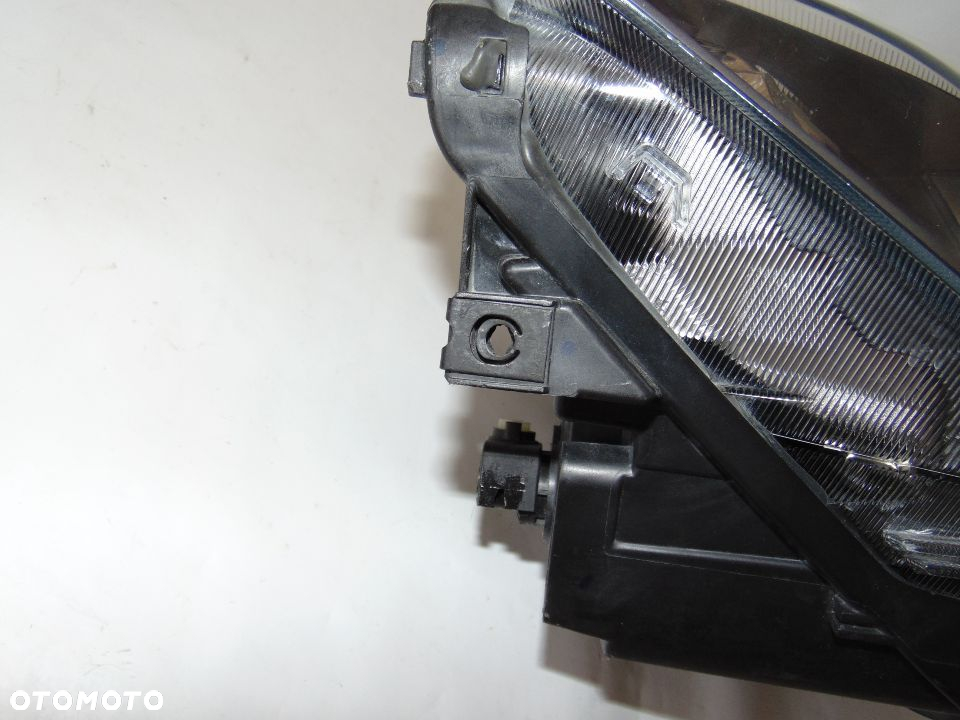 Oryginalna lampa przednia przód prawa 6F1941006A Seat Ibiza 5 V , 17-21r Europa - 19