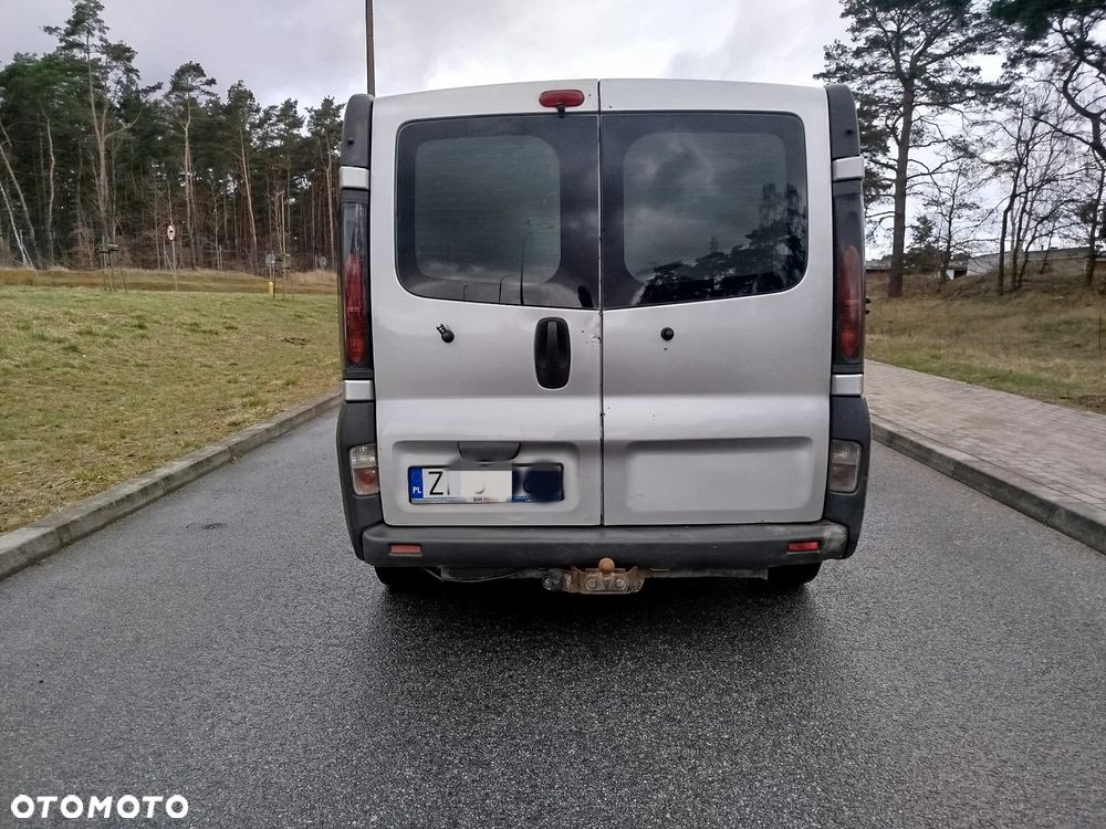 Renault Trafic - 12