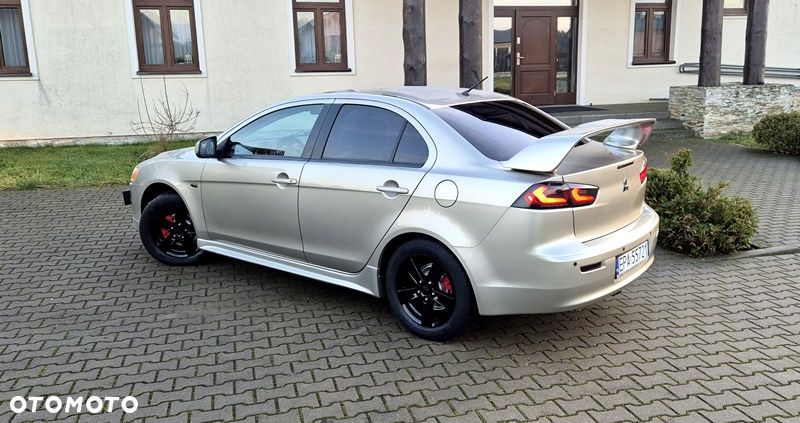 Mitsubishi Lancer 1.6 Intense - 28