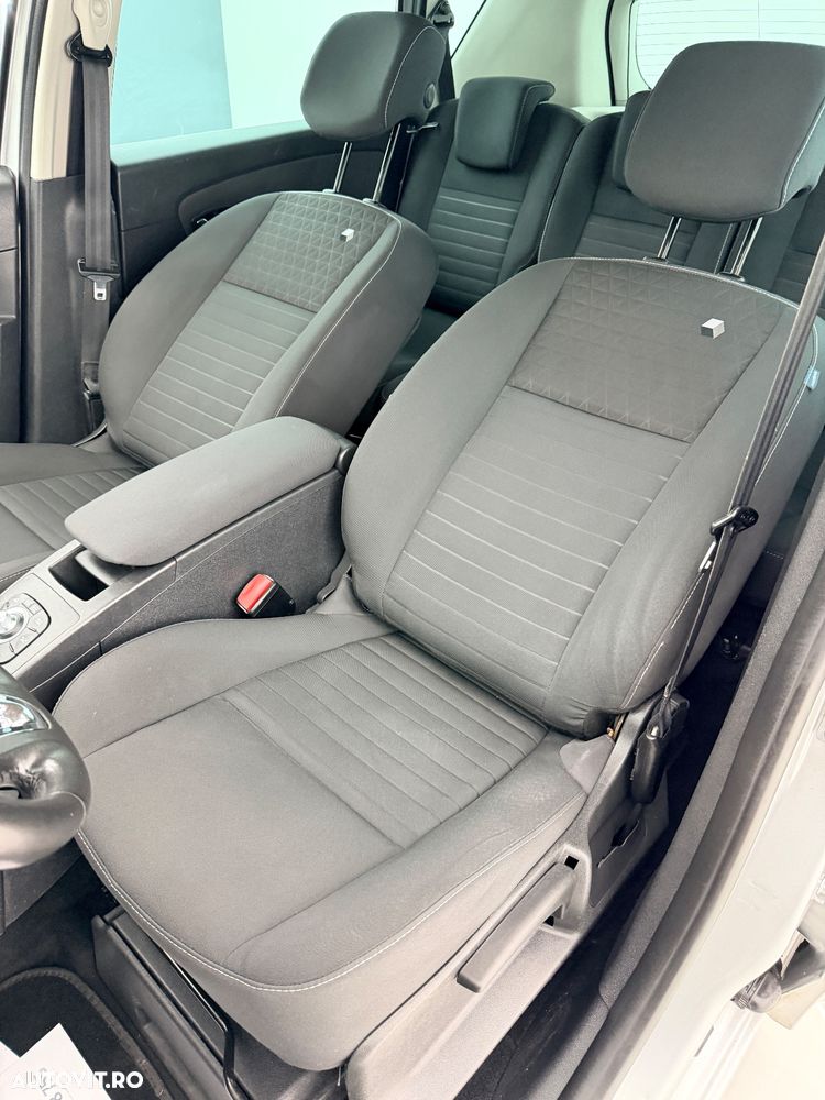 Renault Scenic dCi 110 LIMITED - 16