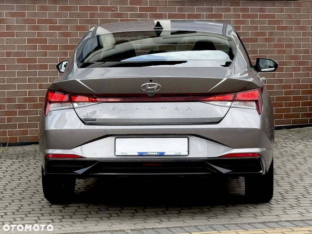 Hyundai Elantra 1.6 Smart CVT - 5