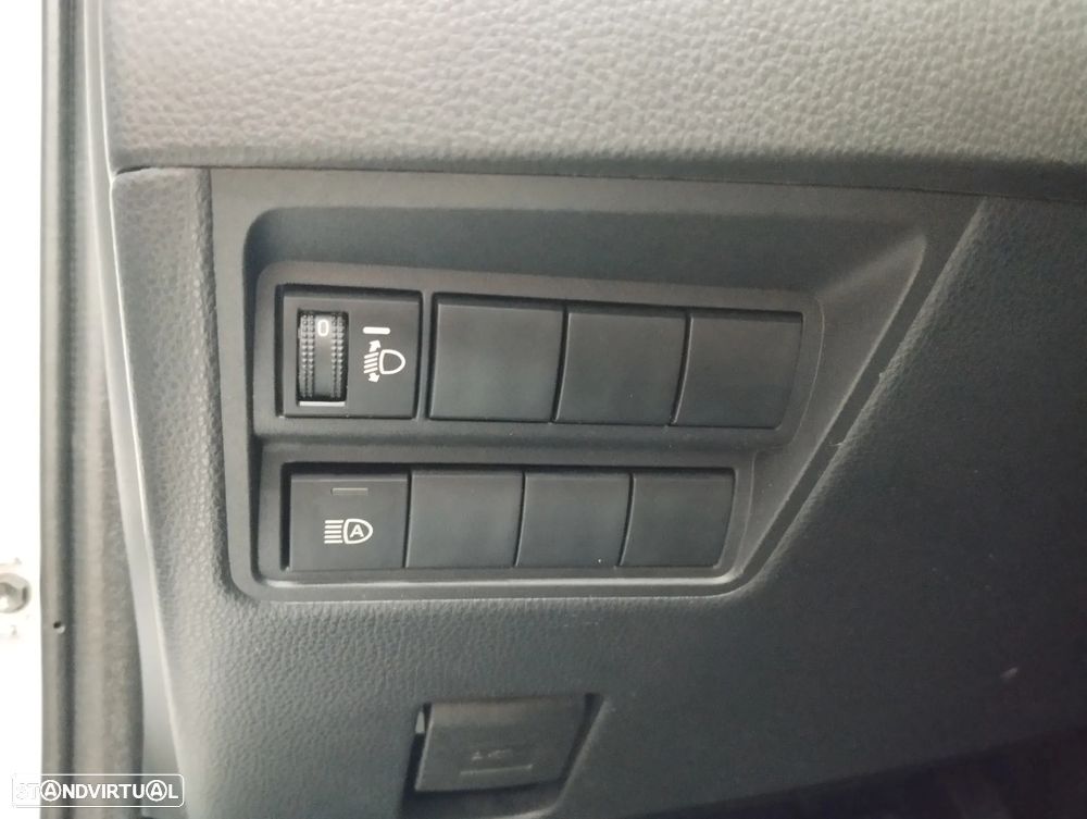 Toyota Yaris 1.5 HDF Comfort Plus - 15