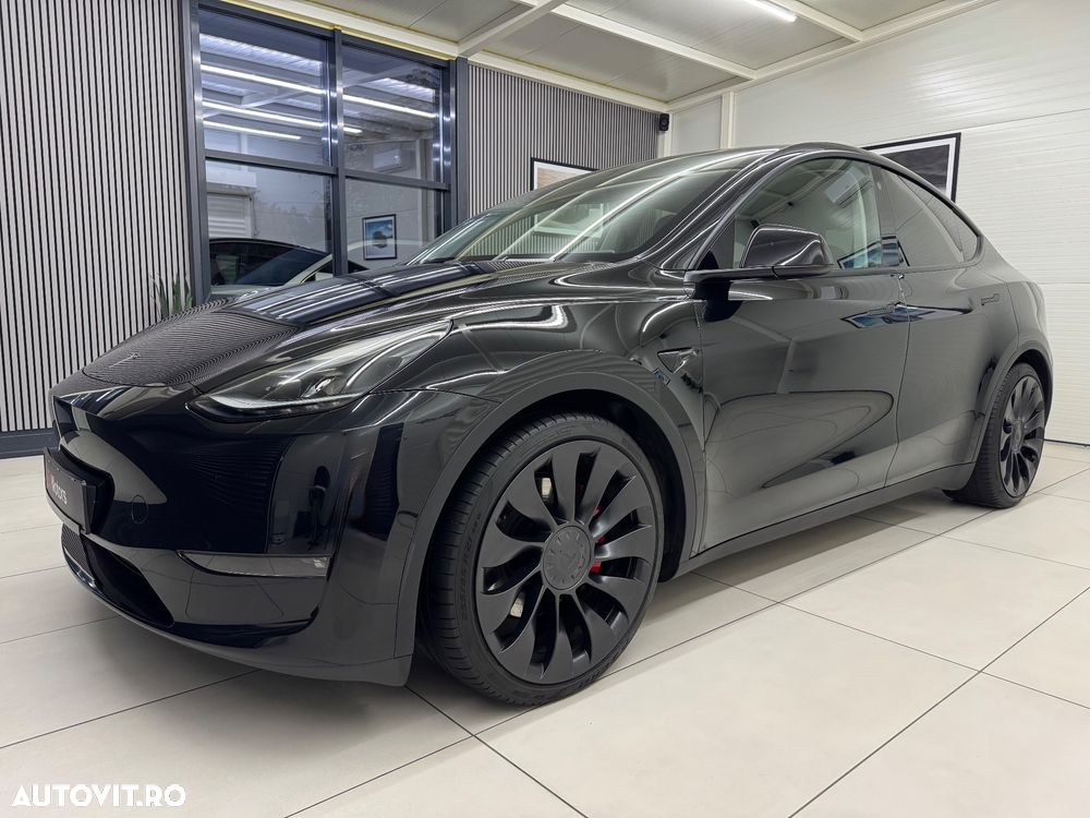 TESLA Model Y 2023