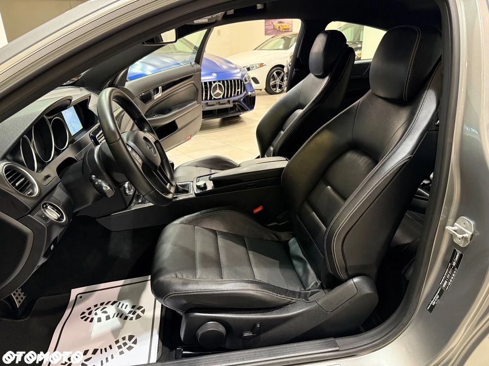 Mercedes-Benz Klasa C 220 CDI DPF Coupe (BlueEFFICIENCY) - 27