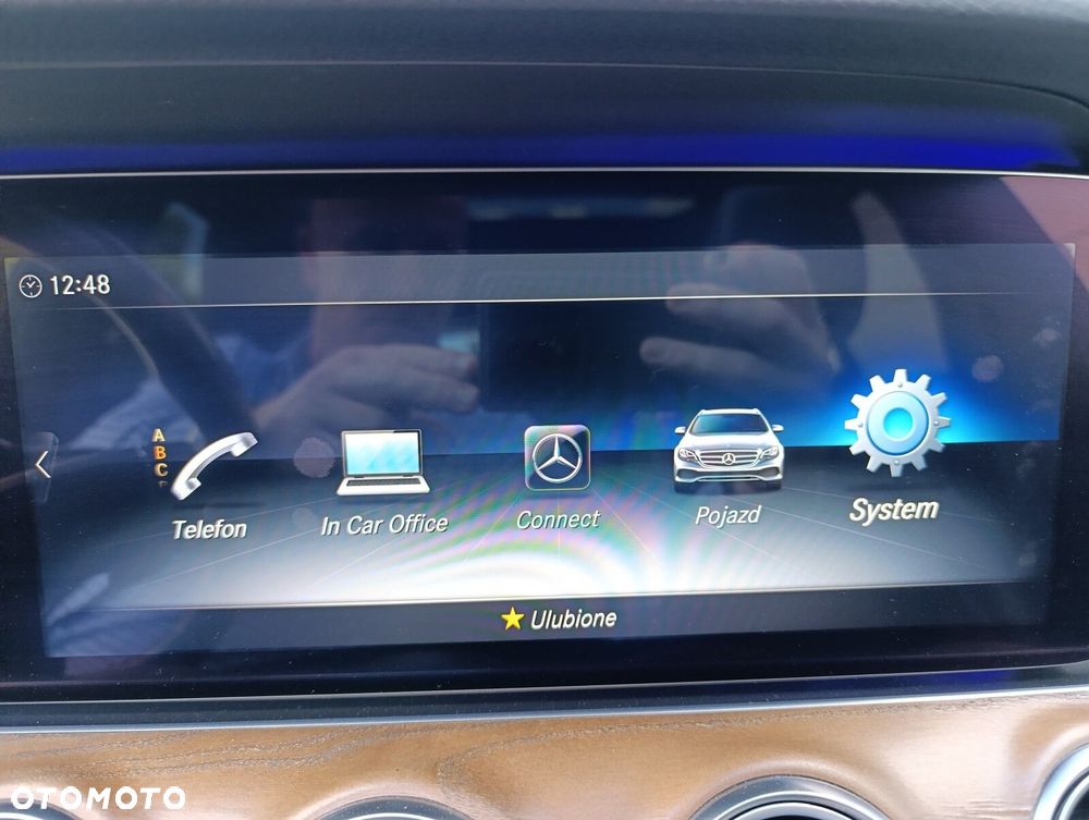 Mercedes-Benz Klasa E 220 d 4-Matic 9G-TRONIC - 24