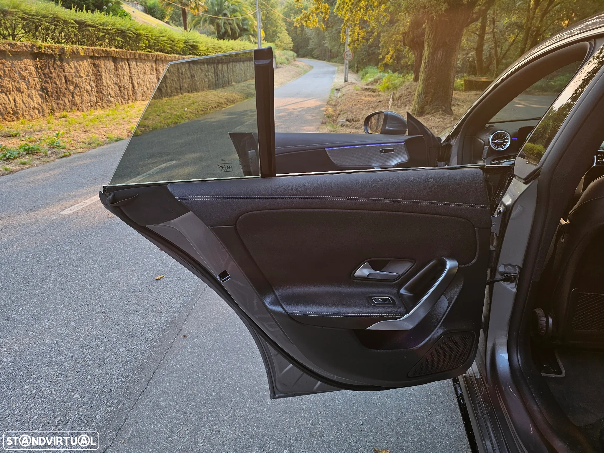 Mercedes-Benz CLA 200 d Shooting Brake 8G-DCT AMG Line - 17