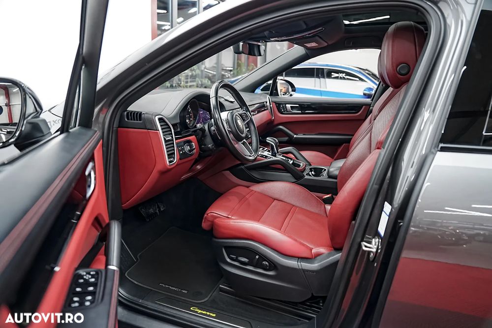 Porsche Cayenne Coupe E-Hybrid Tiptronic S Platinum Edition - 4