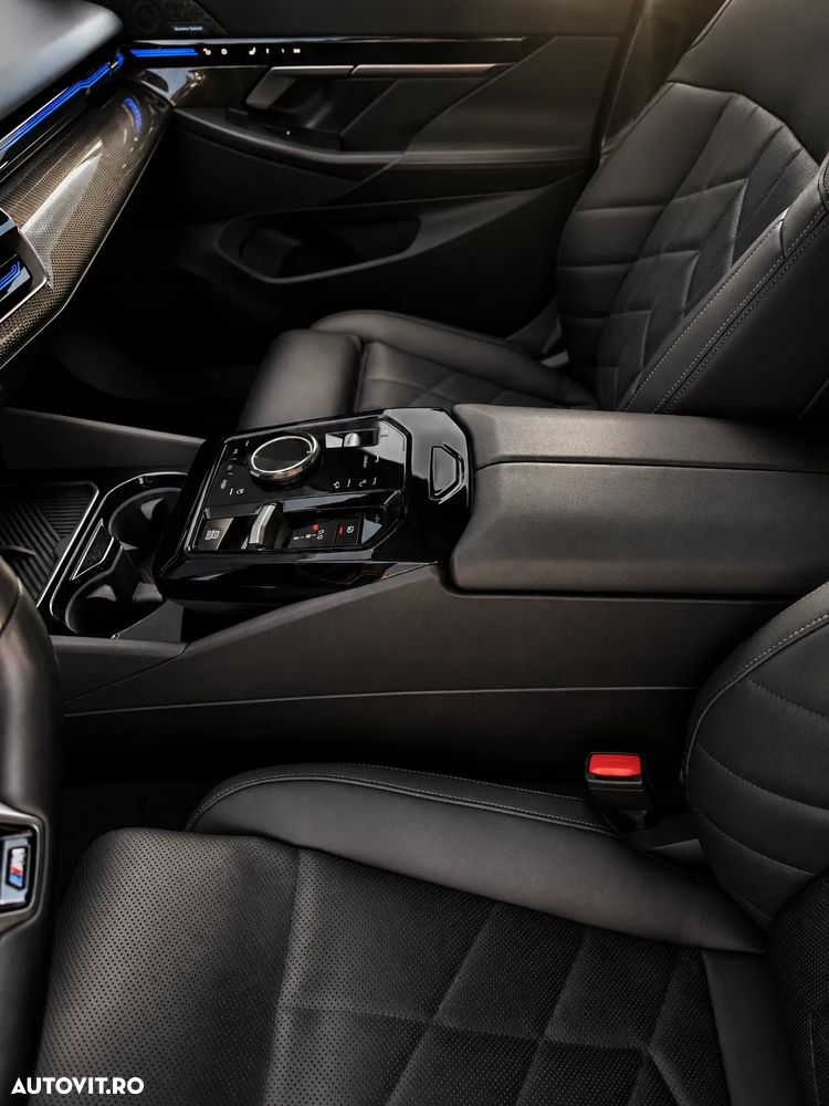 BMW 5 Series 2024 — imagine 3
