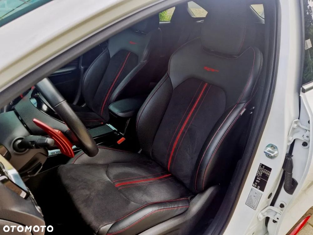 Kia ProCeed 1.6 T-GDI GT DCT - 21