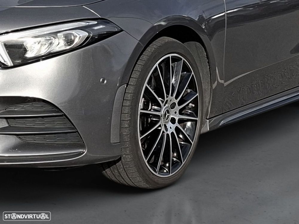 Mercedes-Benz A 250 e AMG Line - 4