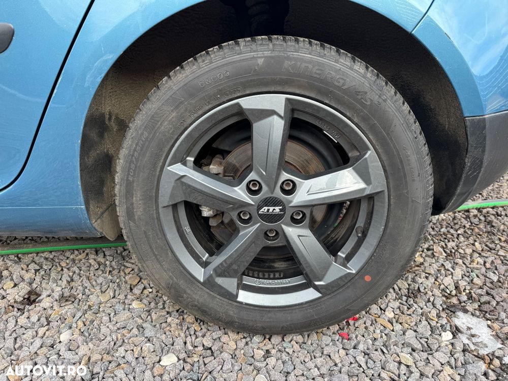 Volkswagen Golf 1.6 FSI Comfortline - 6