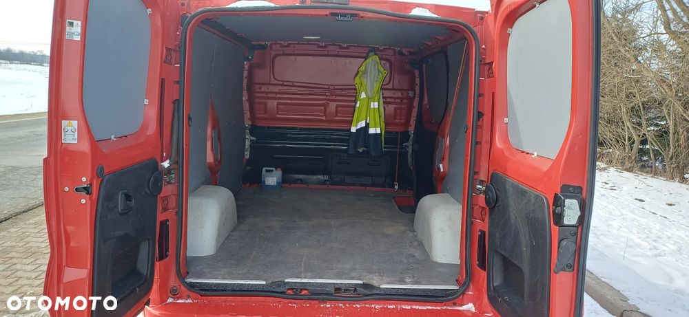 Opel Vivaro - 8