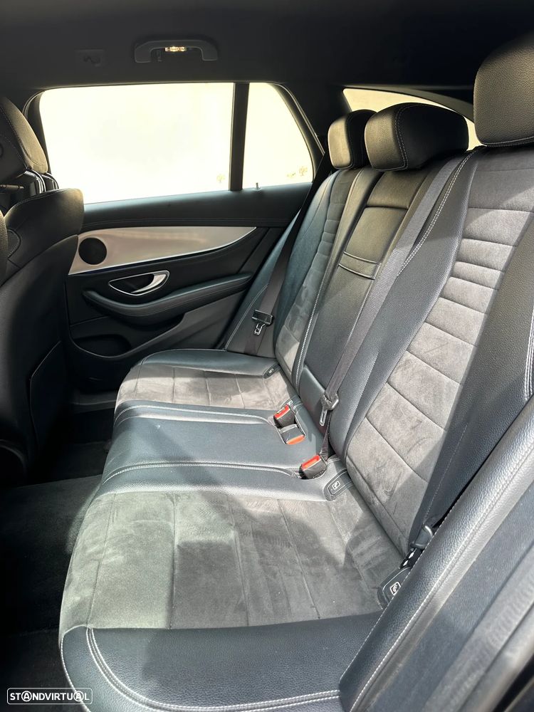 Mercedes-Benz E 220 d AMG — fotografia 12
