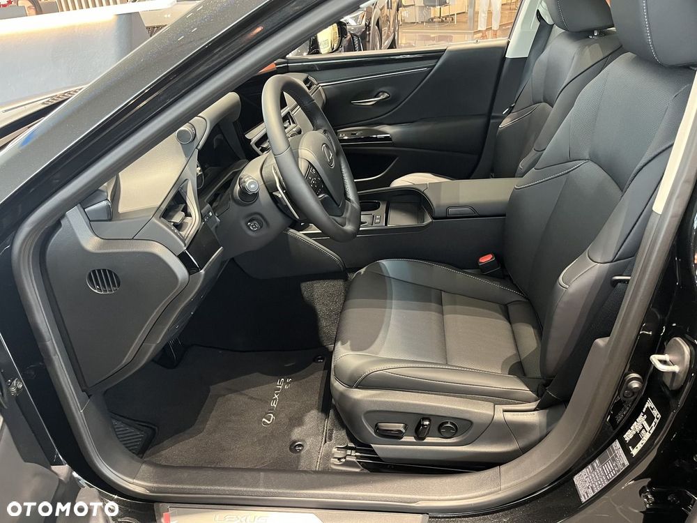 Lexus ES 300h Business Edition - 7