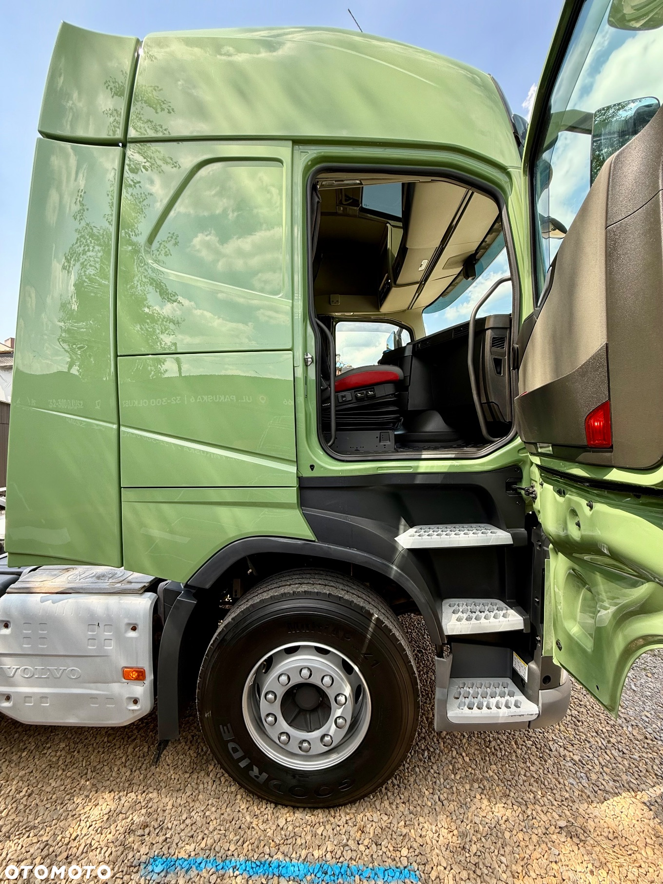 Volvo FH500 / 2017 / 791000km / NOWE OPONY  / DWA ŁÓŻKA - 4
