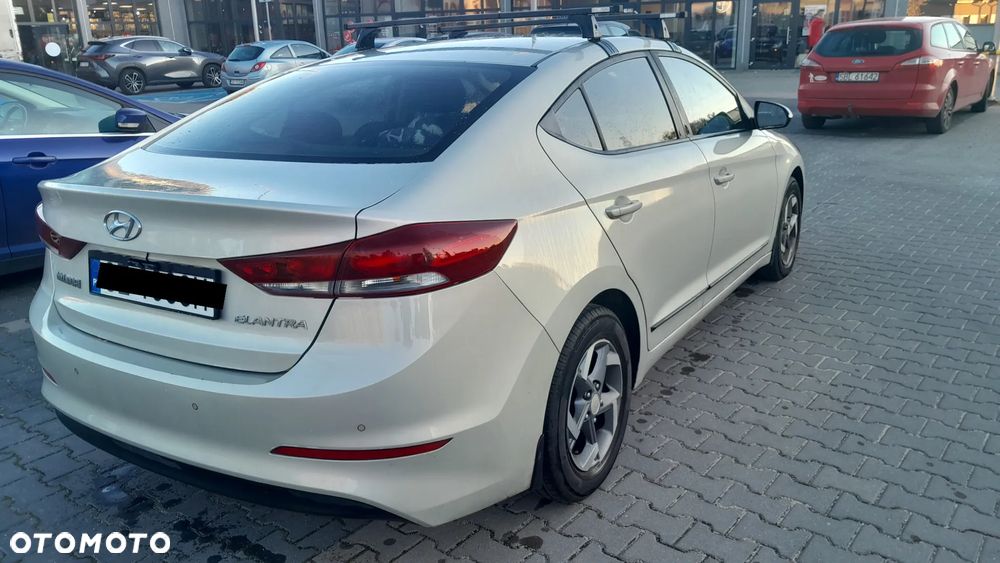 Hyundai Elantra 1.6 Classic + - 5