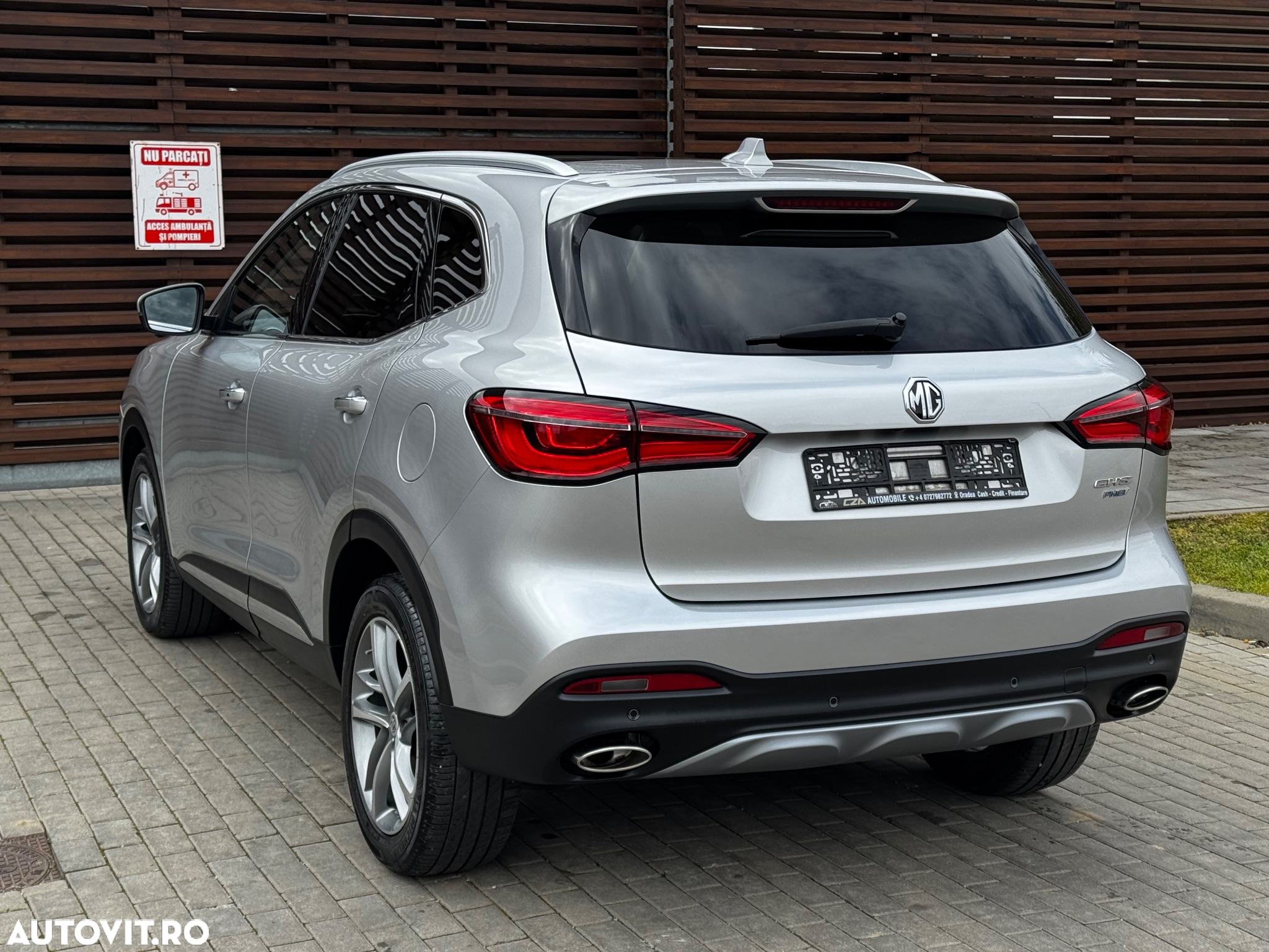 MG EHS 1.5T-GDI PHEV Luxury - 10