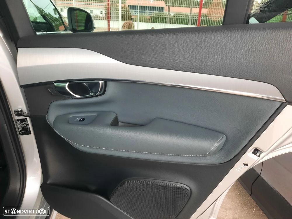 Volvo XC 90 T8 AWD Recharge Geartronic Inscription - 34