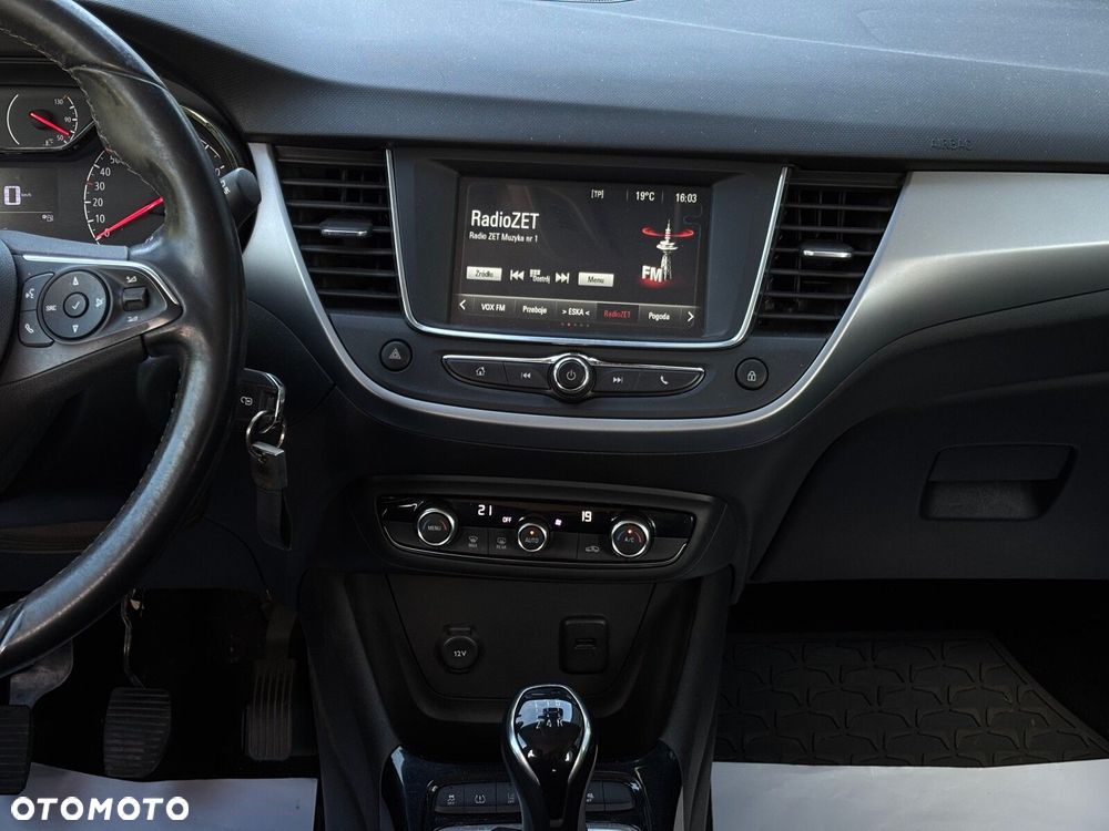 Opel Crossland X - 12