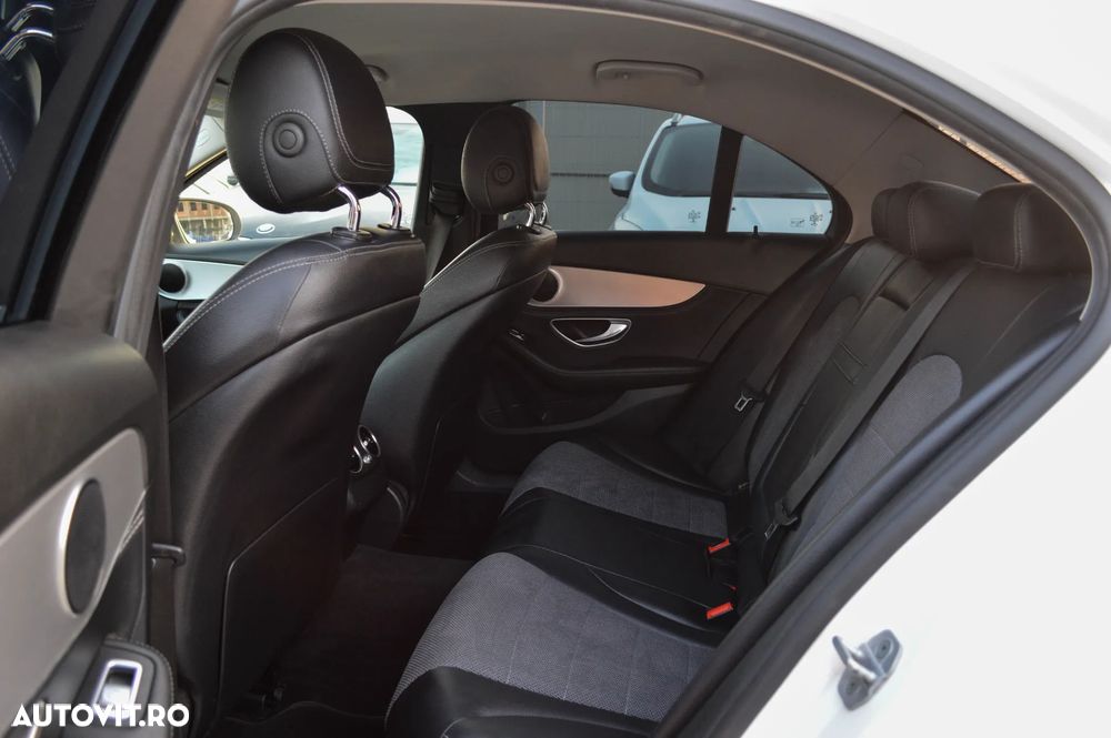 Mercedes-Benz C 180 7G-TRONIC Exclusive - 31