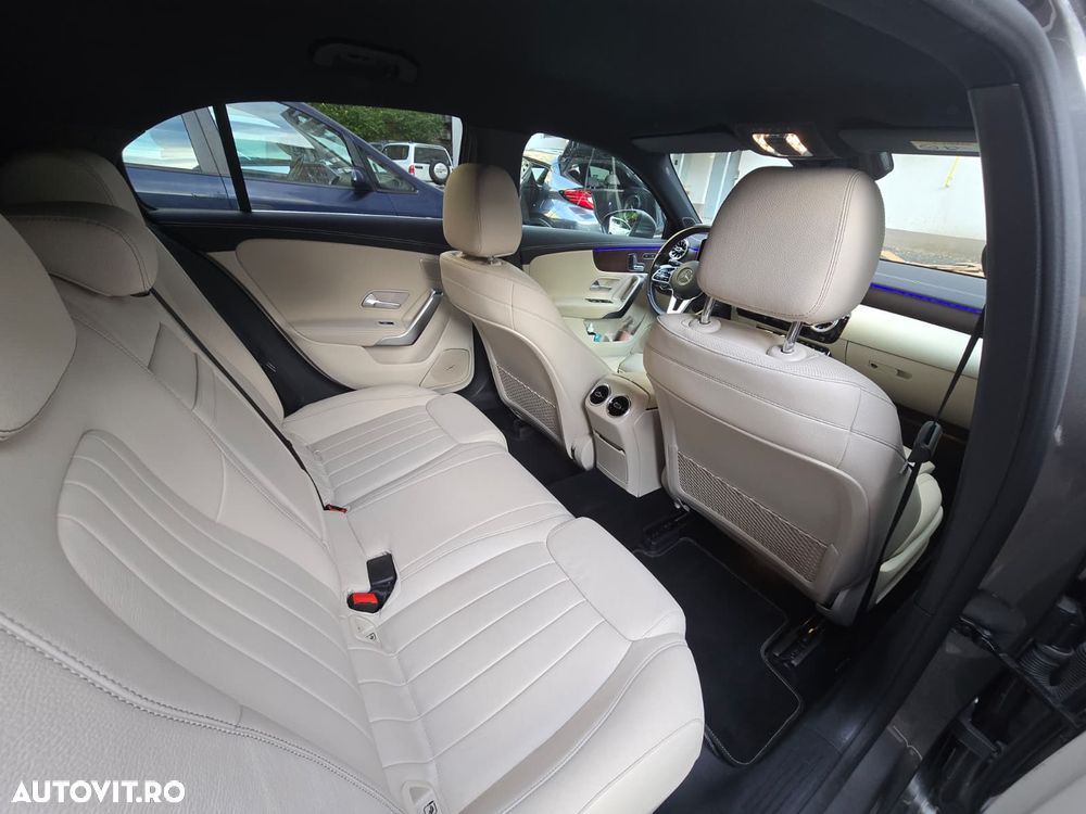 Mercedes-Benz A 180 - 9