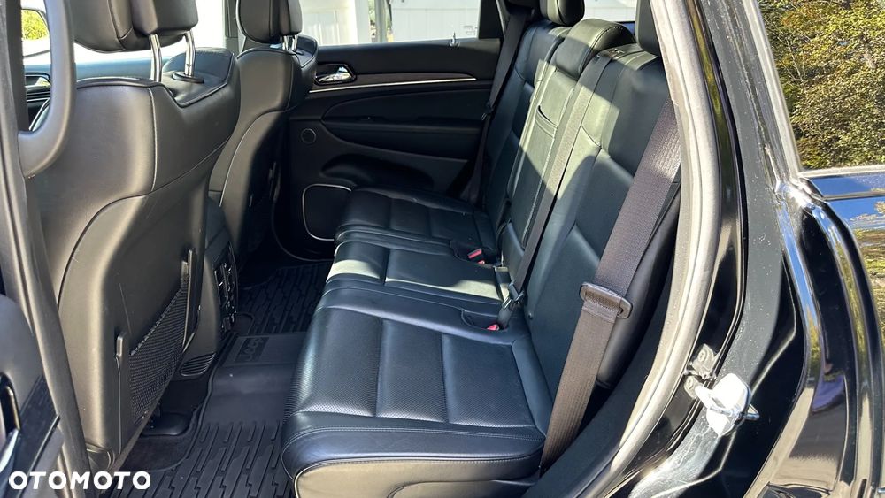 Jeep Grand Cherokee - 17