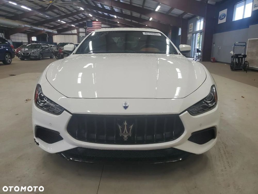 Maserati Ghibli Modena - 5