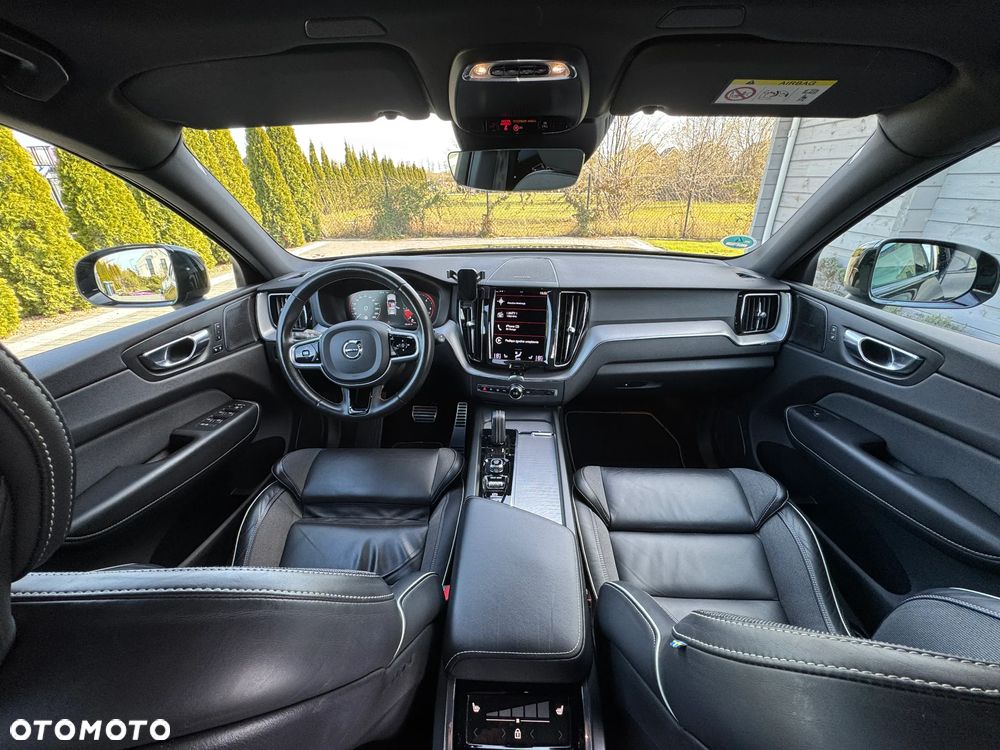 Volvo XC 60 B5 D AWD R-Design - 18