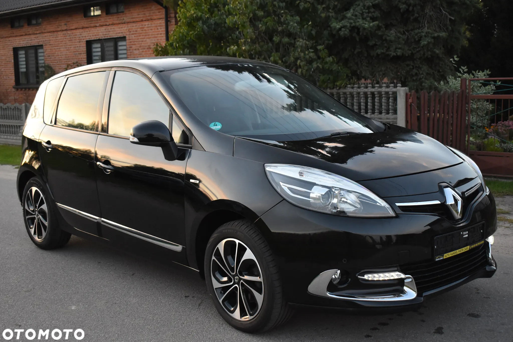 Renault Scenic ENERGY TCe 130 S&S Xmod Bose Edition - 16