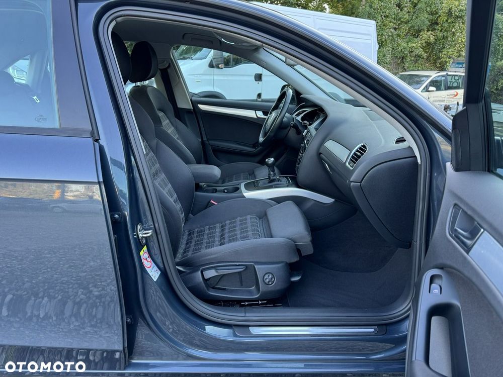 Audi A4 Limousine - 12