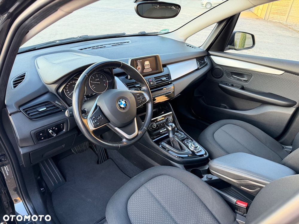 BMW Seria 2 218d - 20