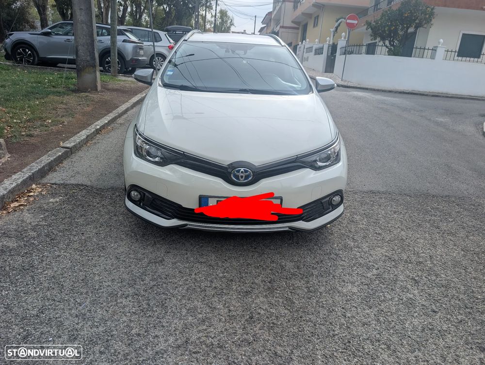 Toyota Auris Touring Sports 1.8 HSD Freestyle - 1