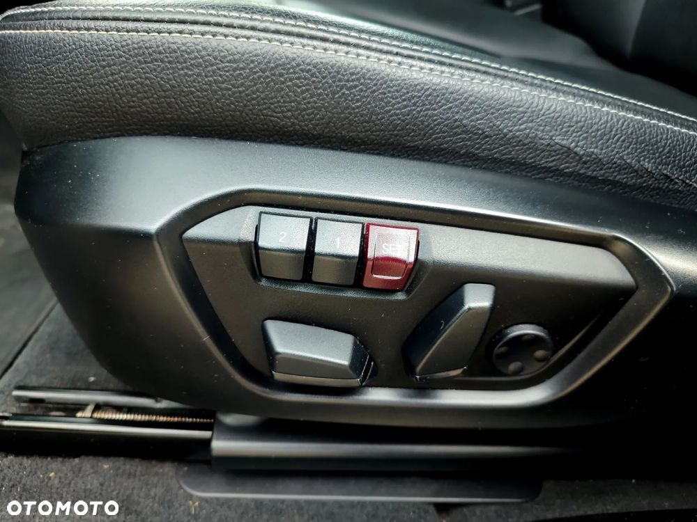 BMW X3 28i xDrive - 17