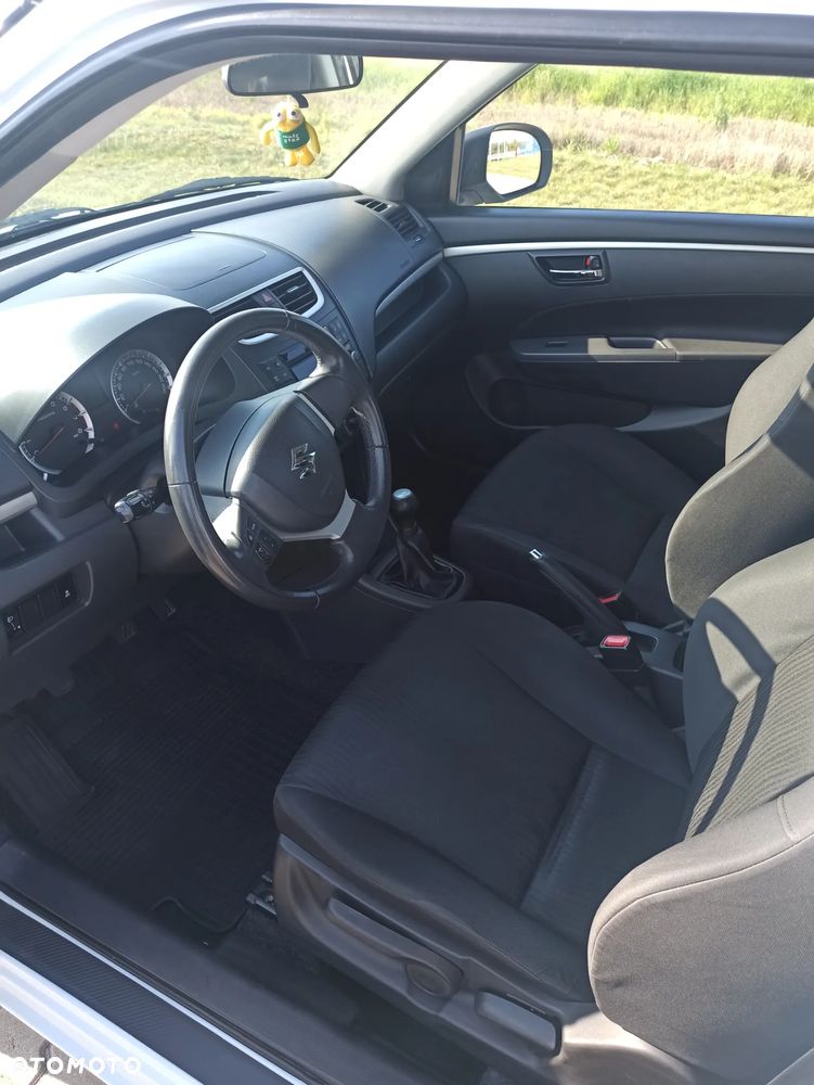 Suzuki Swift - 16