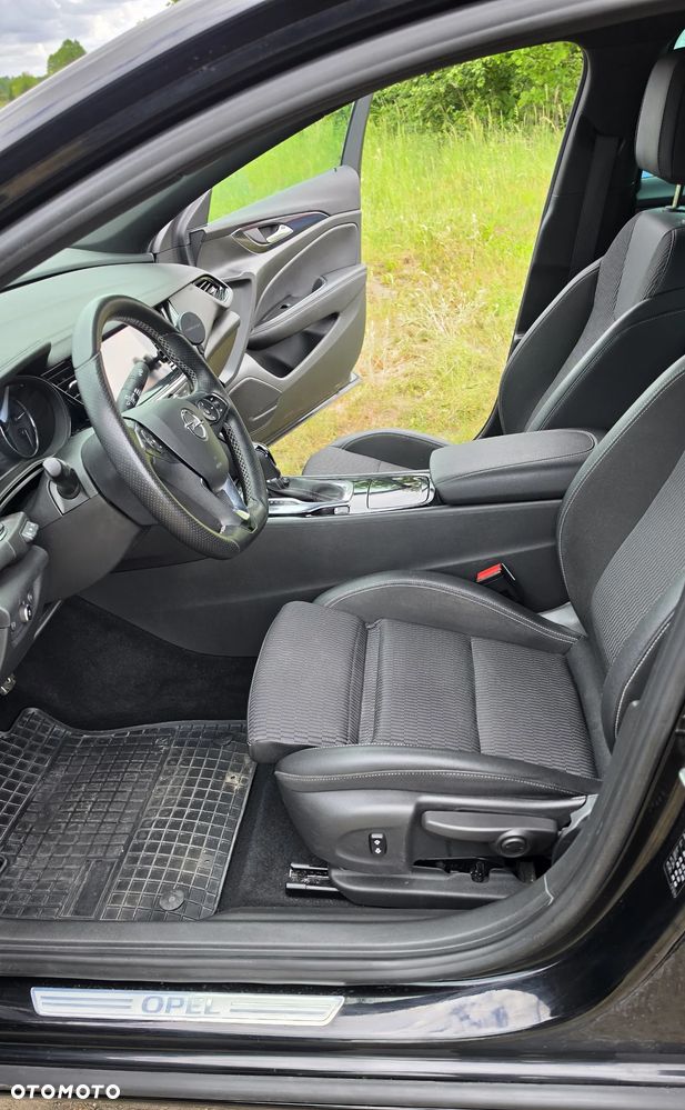 Opel Insignia - 11
