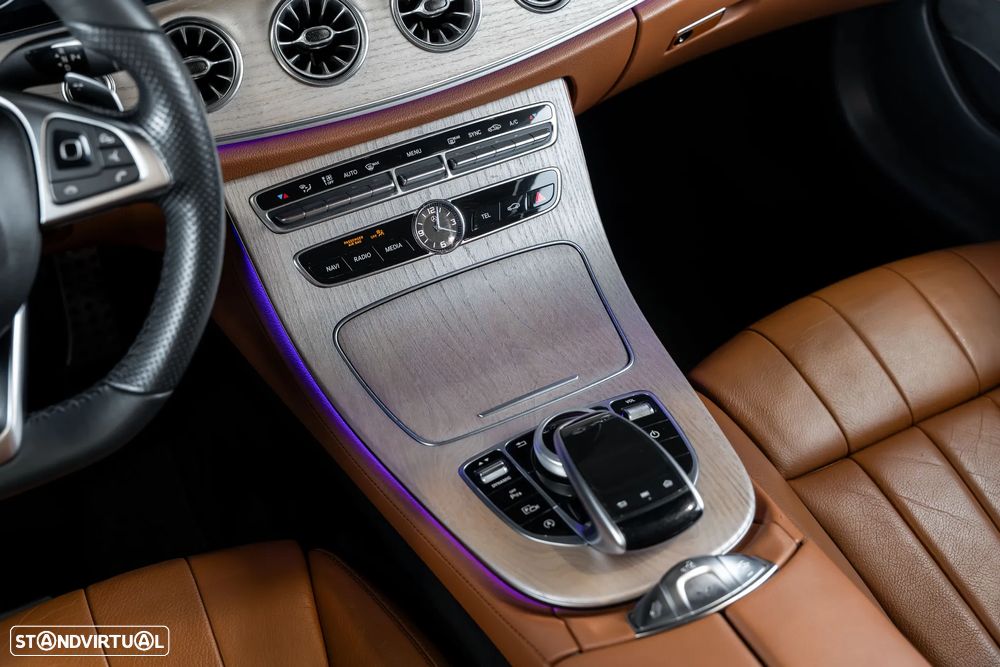 Mercedes-Benz E 300 9G-TRONIC AMG Line - 26