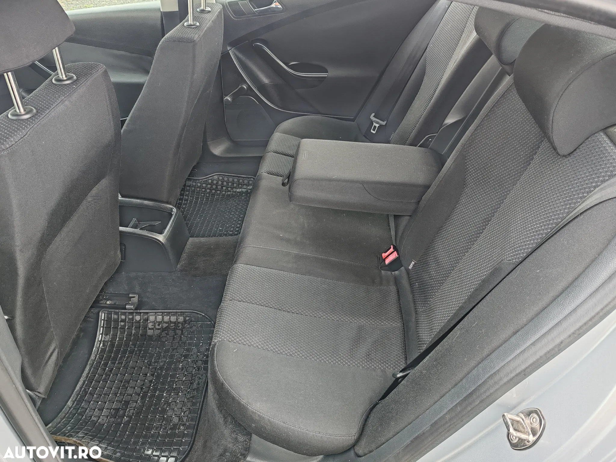 Volkswagen Passat - 9