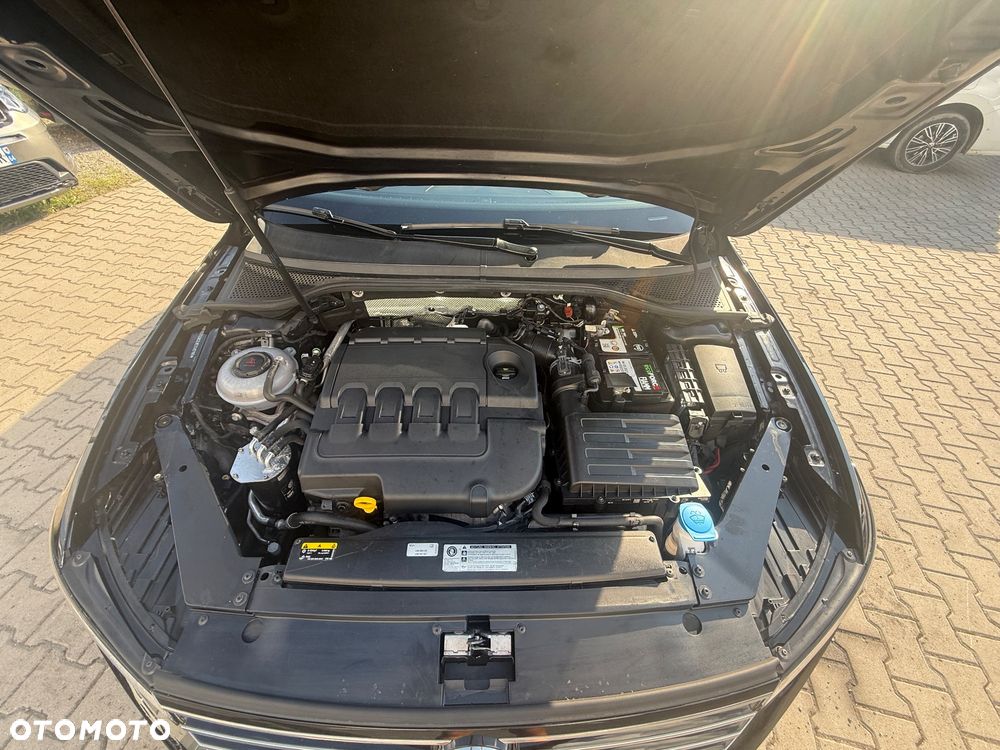 Volkswagen Passat 1.6 TDI SCR DSG Comfortline - 27